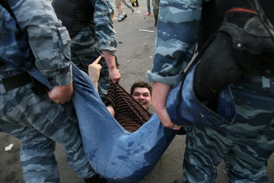 Arrest of Oleg Melnikov 6 May 2012 by OMON riot police. Photo by Anna Artyomova