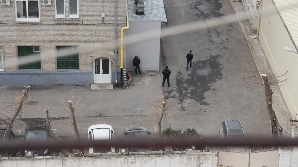 Police block Roshen candy factory 19 March 2014. Photo by liga.net